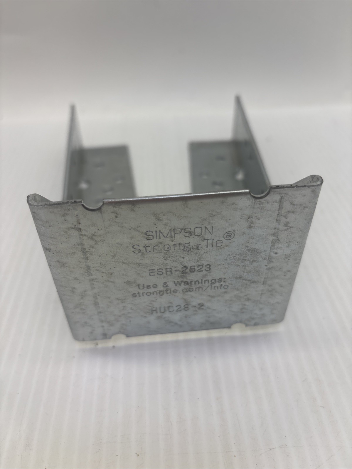 Simpson HUC28-2 Galvanized Face-Mount Concealed-Flange Joist Hanger {41}