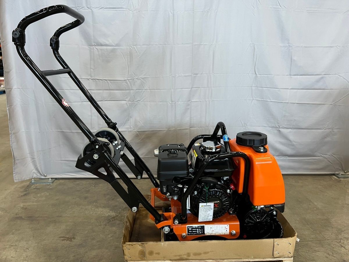 MIKASA MVC60VTHW 4.0 HP Forward Plate Ground Compactor 2,315 LBF 10.3 vpm*