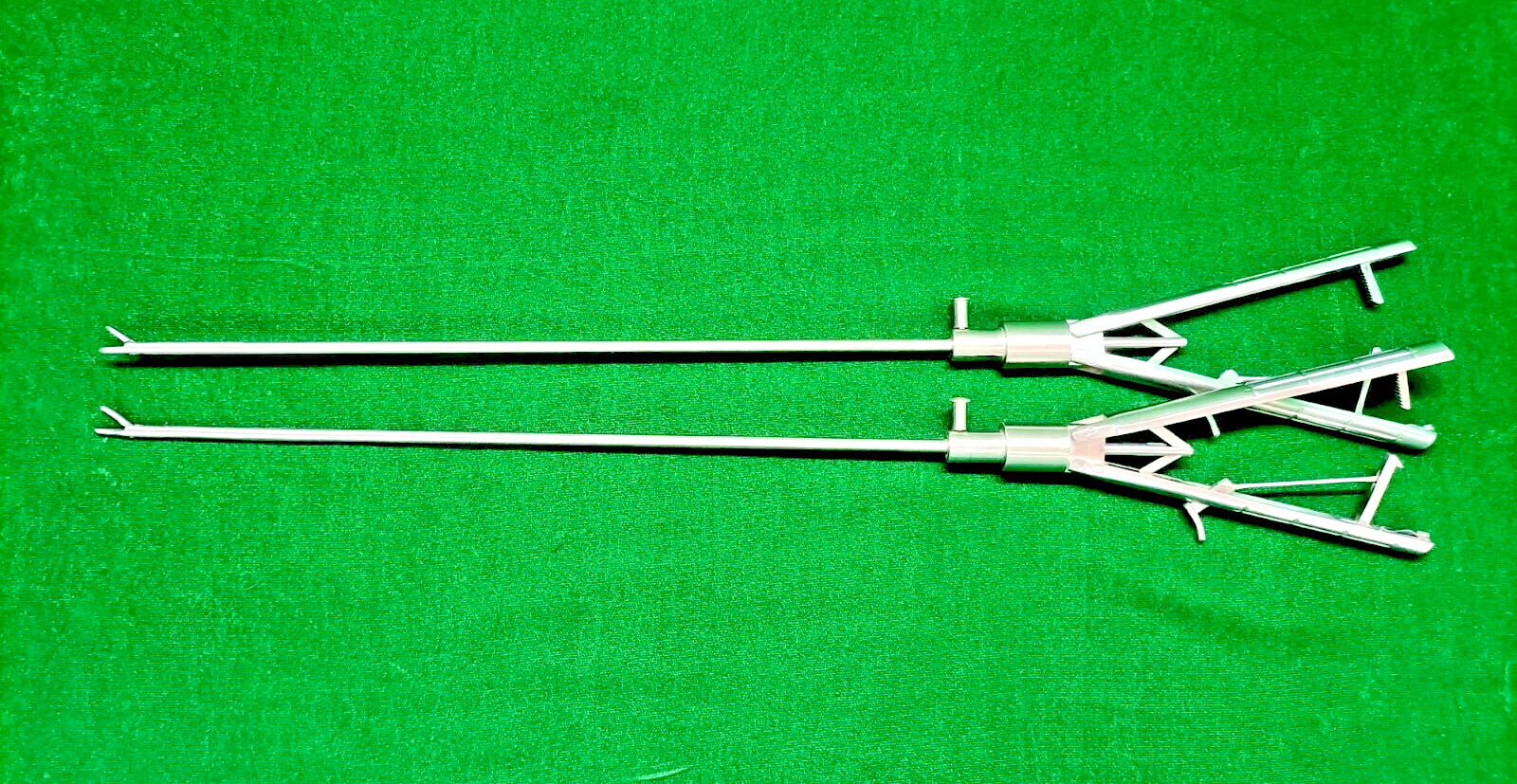 2pc Laparoscopic V-Shape Needle Holder Curved Jaw 5mmx330mm Reusable Instruments