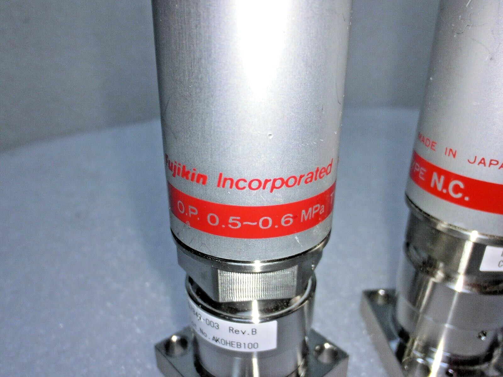 3pc LAM Research 766-197842-003 Rev B,Fujikin 565601 Diaphram Valve,Jp_,96433