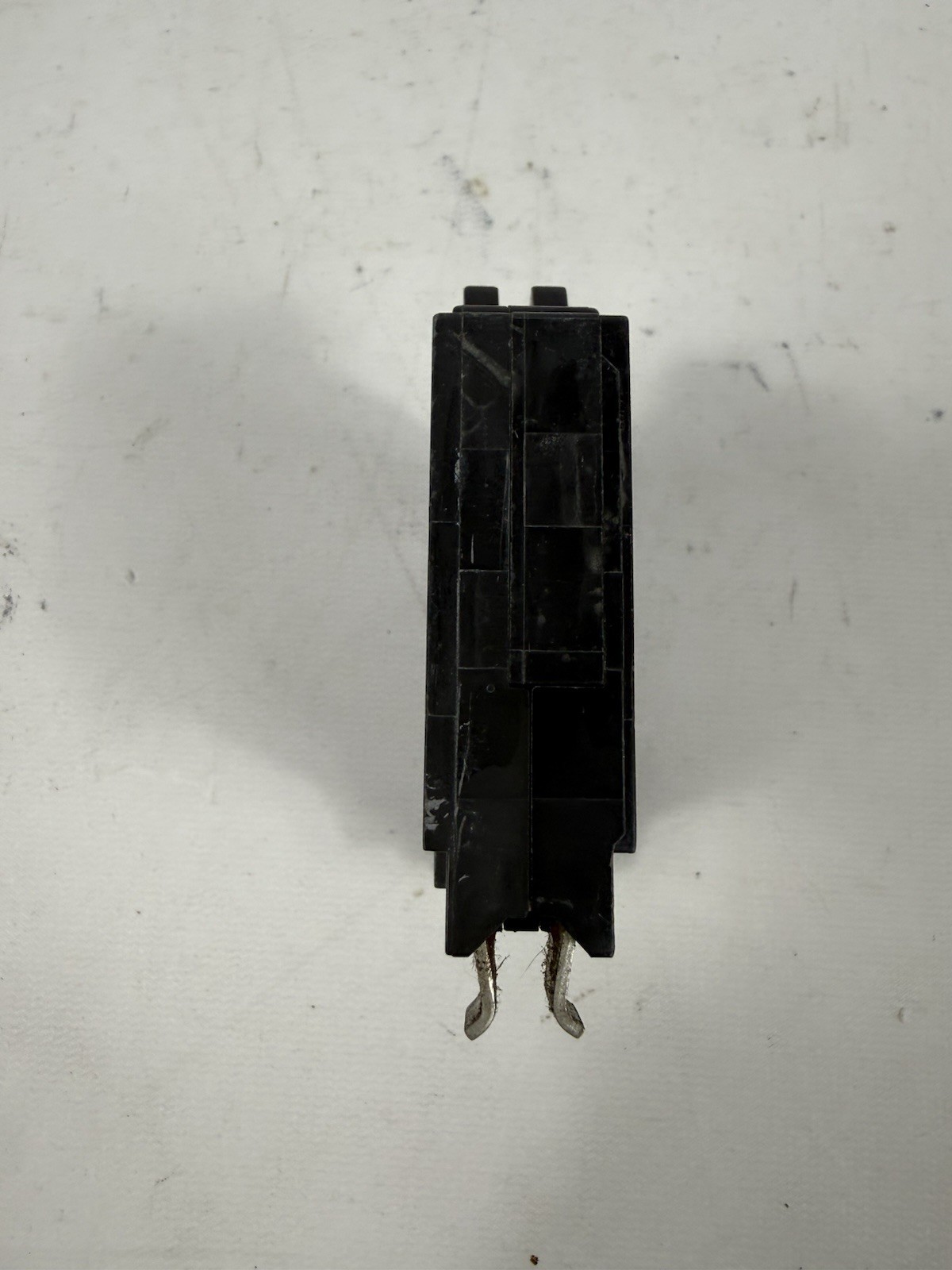 Square D QOT2020NC, TWIN, Tandem, 1 Pole, 20 Amp Circuit Breaker, QO 20A NO HOOK