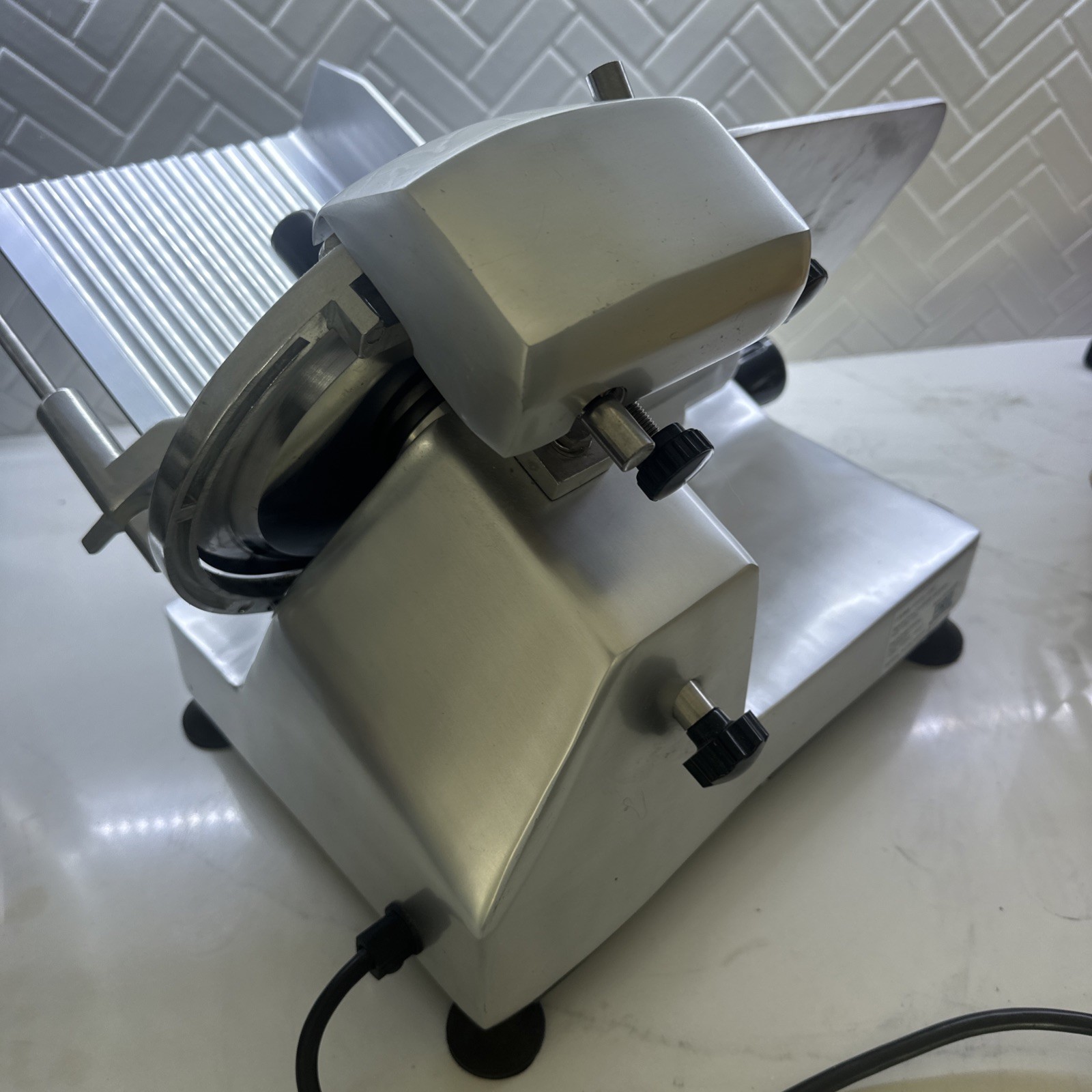 9″ Manual Gravity Feed Meat Slicer Semi-Automatic Commercial Machine 1/6 HP