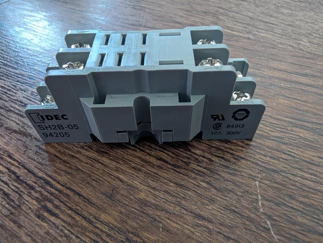 IDEC SH2B-05 Relay Socket SH2B05 (b8)