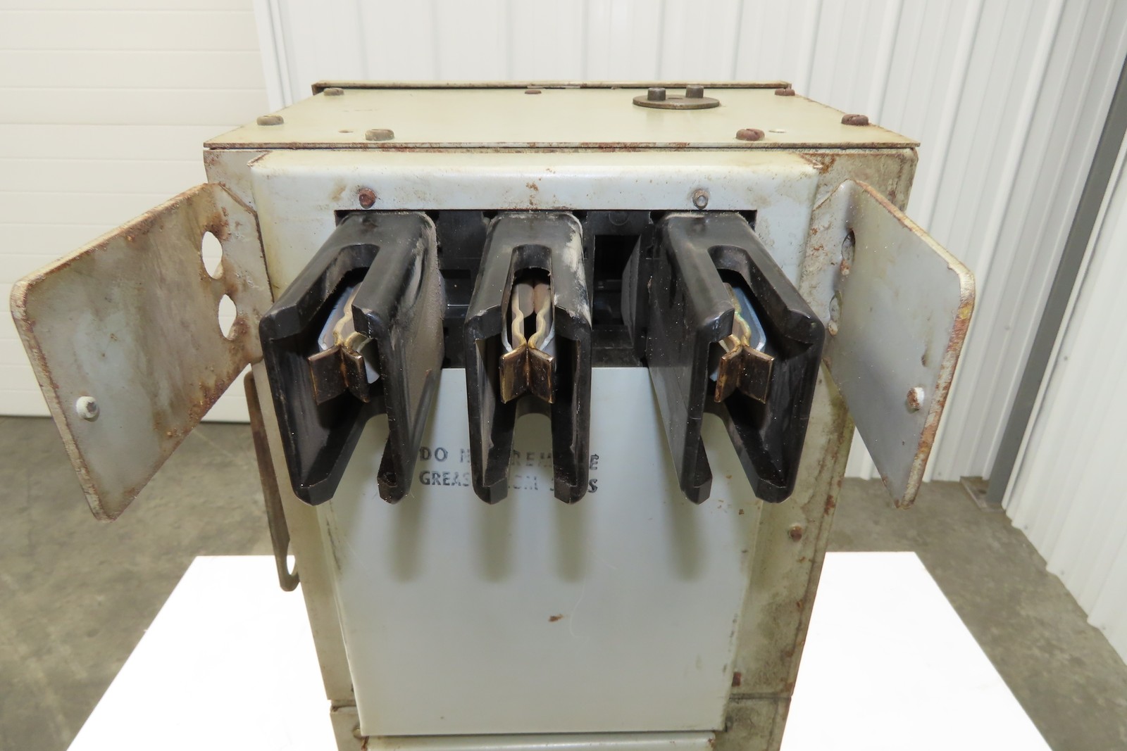 General Electric 75C142462G707 Busway FLEX-A-PLUG with 1KVA Transformer 480V 30A