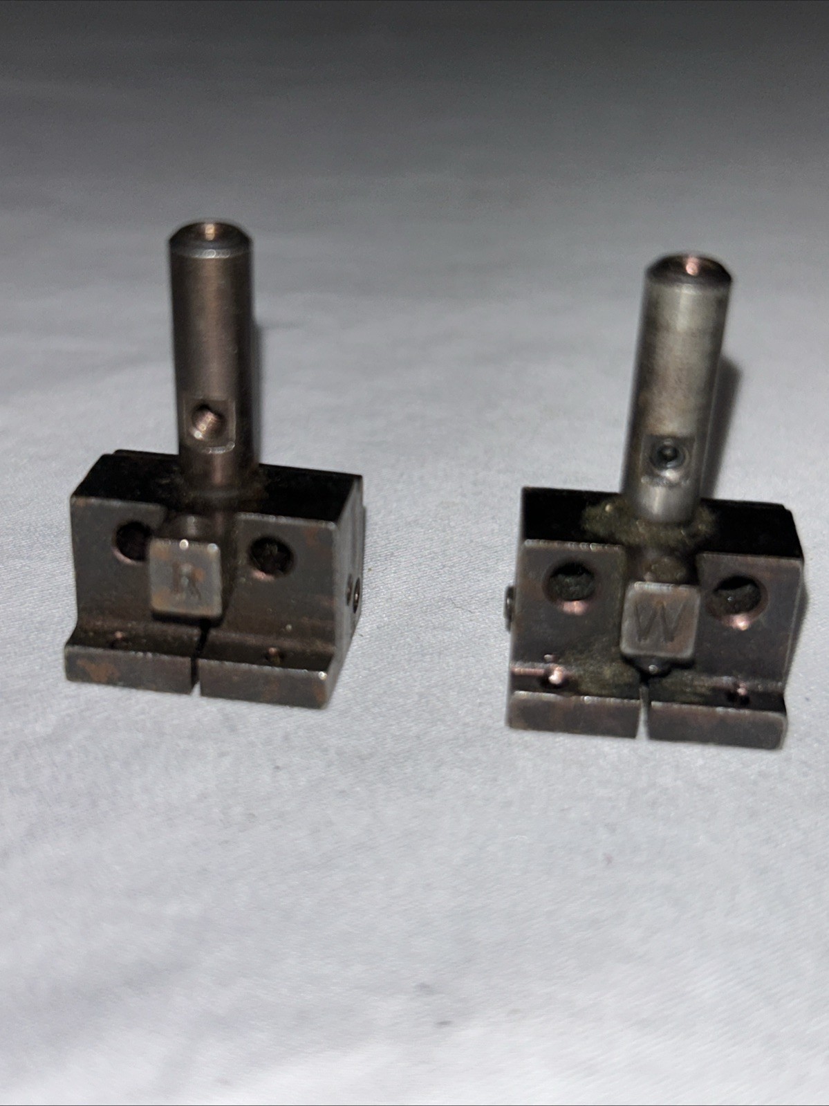SINGER ? Needle Clamp Holder One Marked R One W, VTG No Part # See Pics Read