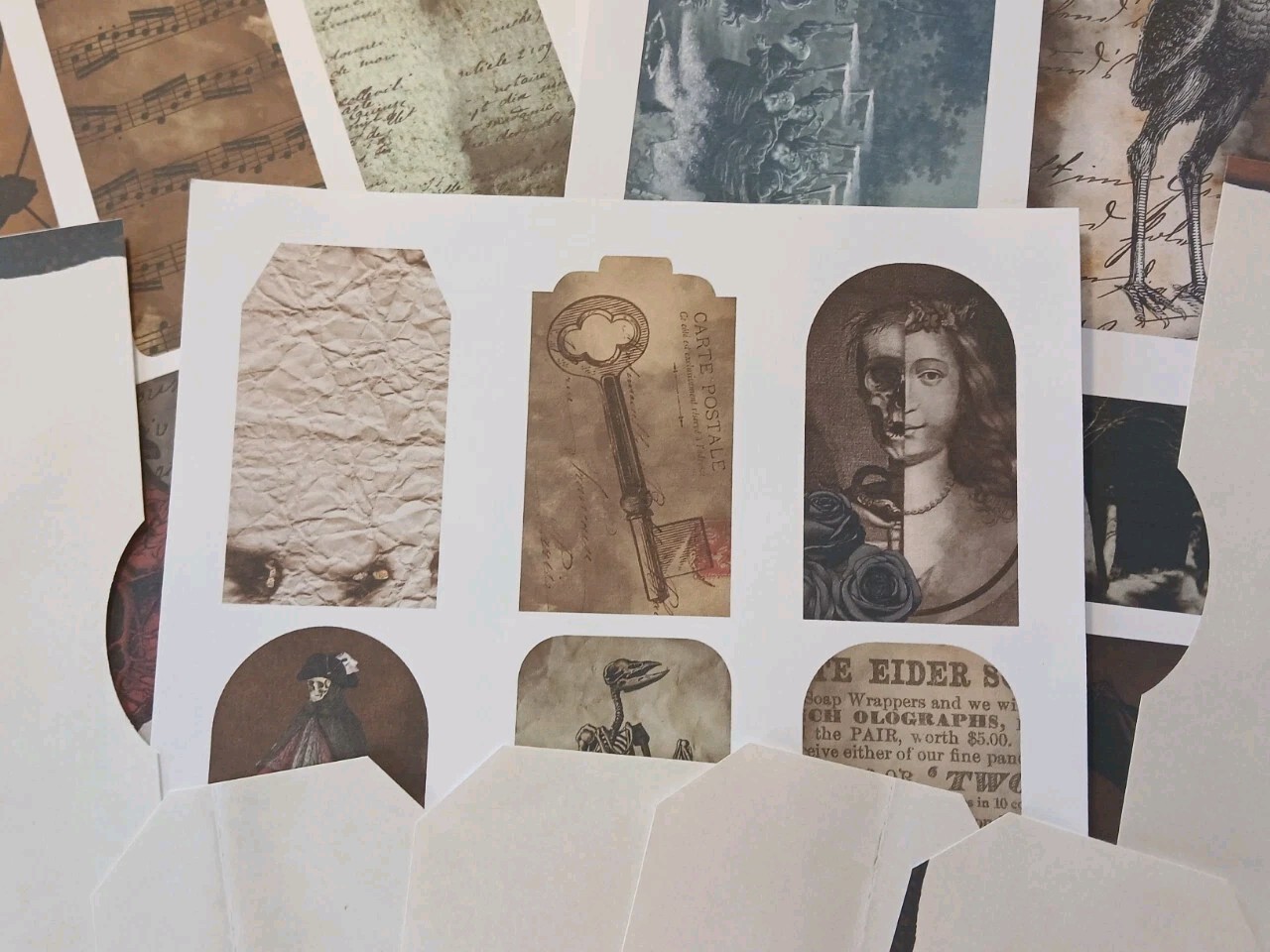 Junk Journal Booklet «AFTER DARK», CREEPY, HORROR, SCARY, 40pg, 30pc Halloween
