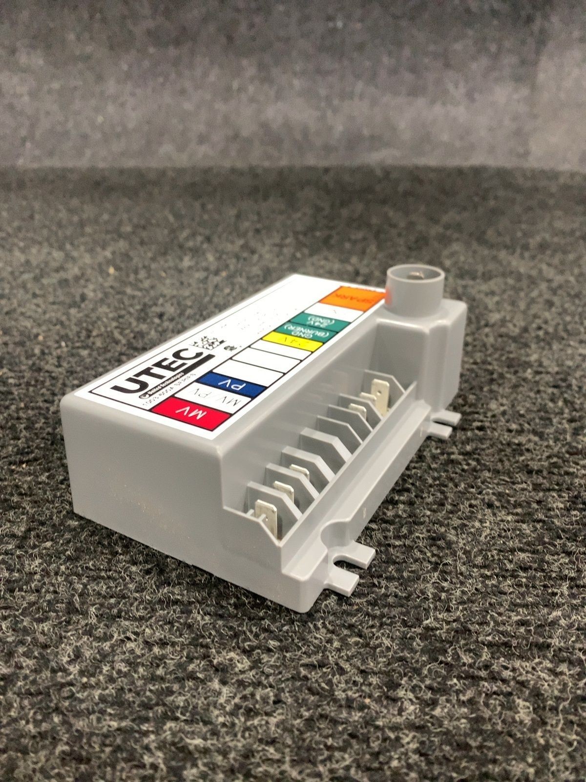 UTEC Series Intermittent Pilot Ignition Control 24VAC 50/60HZ 1003-600A