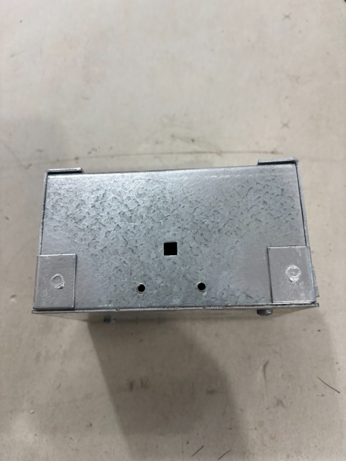 1 – Steel City 61W 1 Gang Galvanized Adjustable Steel Floor Box