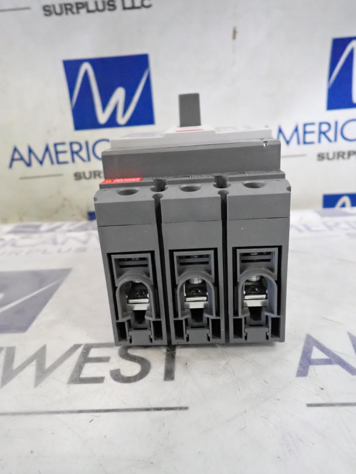 NEW LS ELECTRIC UTE100E FTU LL 80 amp 3 pole Breaker 02050009UL 25kA@480v