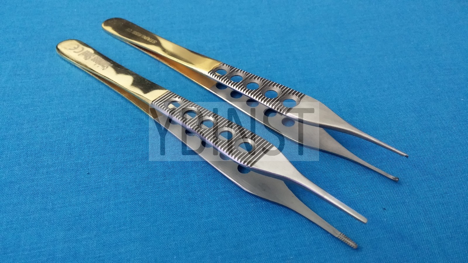 2 PCS GOLD HANDLE ADSON BROWN 9×9 TEETH+TISSUE 1X2T KOCHER FORCEPS 6″ STRAIGHT