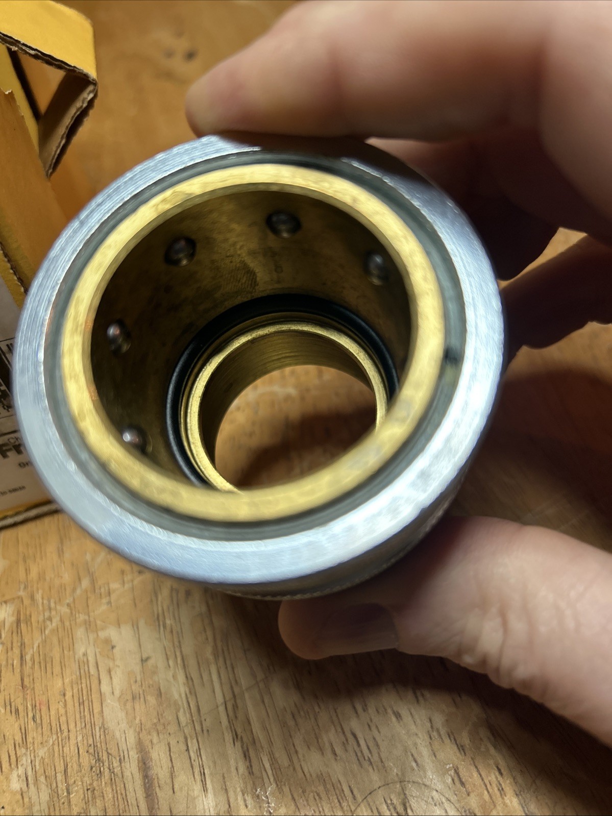 Parker BST-10 Quick Connect 1 1/4″X 1 1/4″ FNPT 1700 PSI Quick Coupler