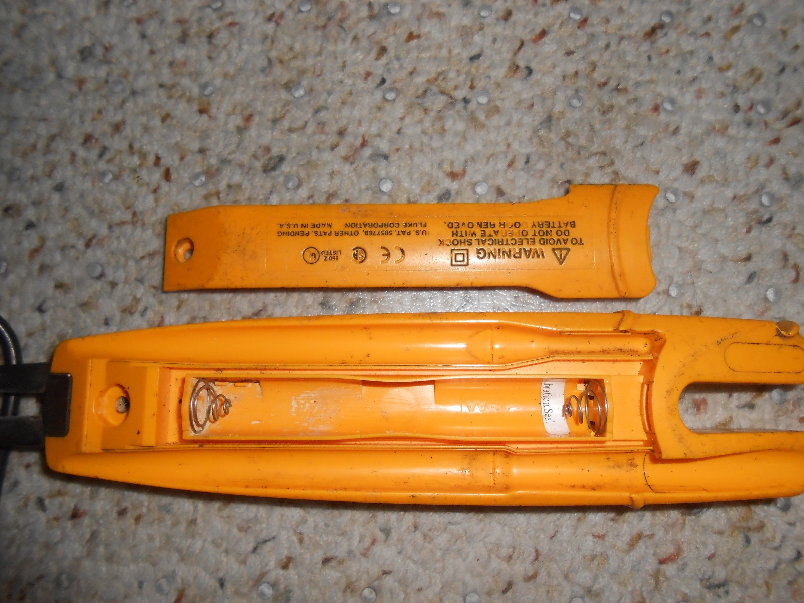 Fluke T5-600 Clamp Meter Continuity Current Electrical Tester CAT iii 600V