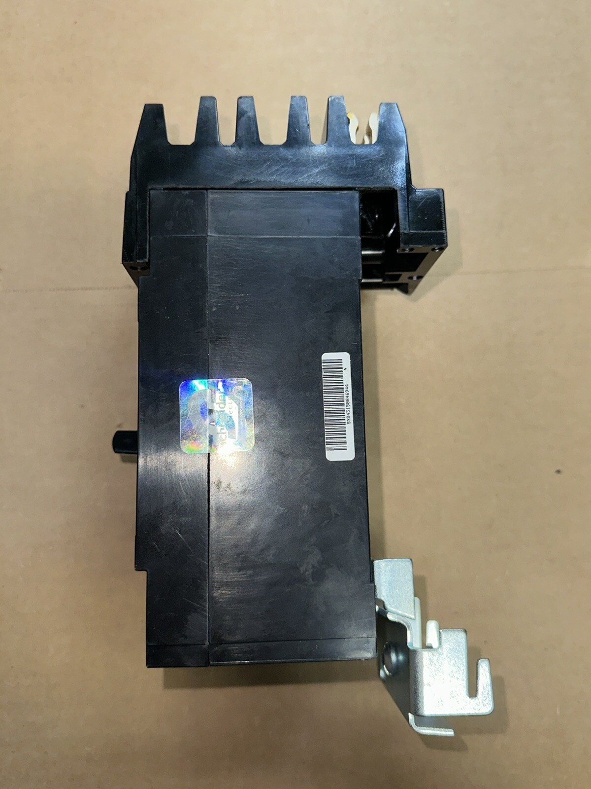 Square D QDA32100 I-Line Plug On 100A, 3Pole Circuit Breaker Broken/Chiped Crown