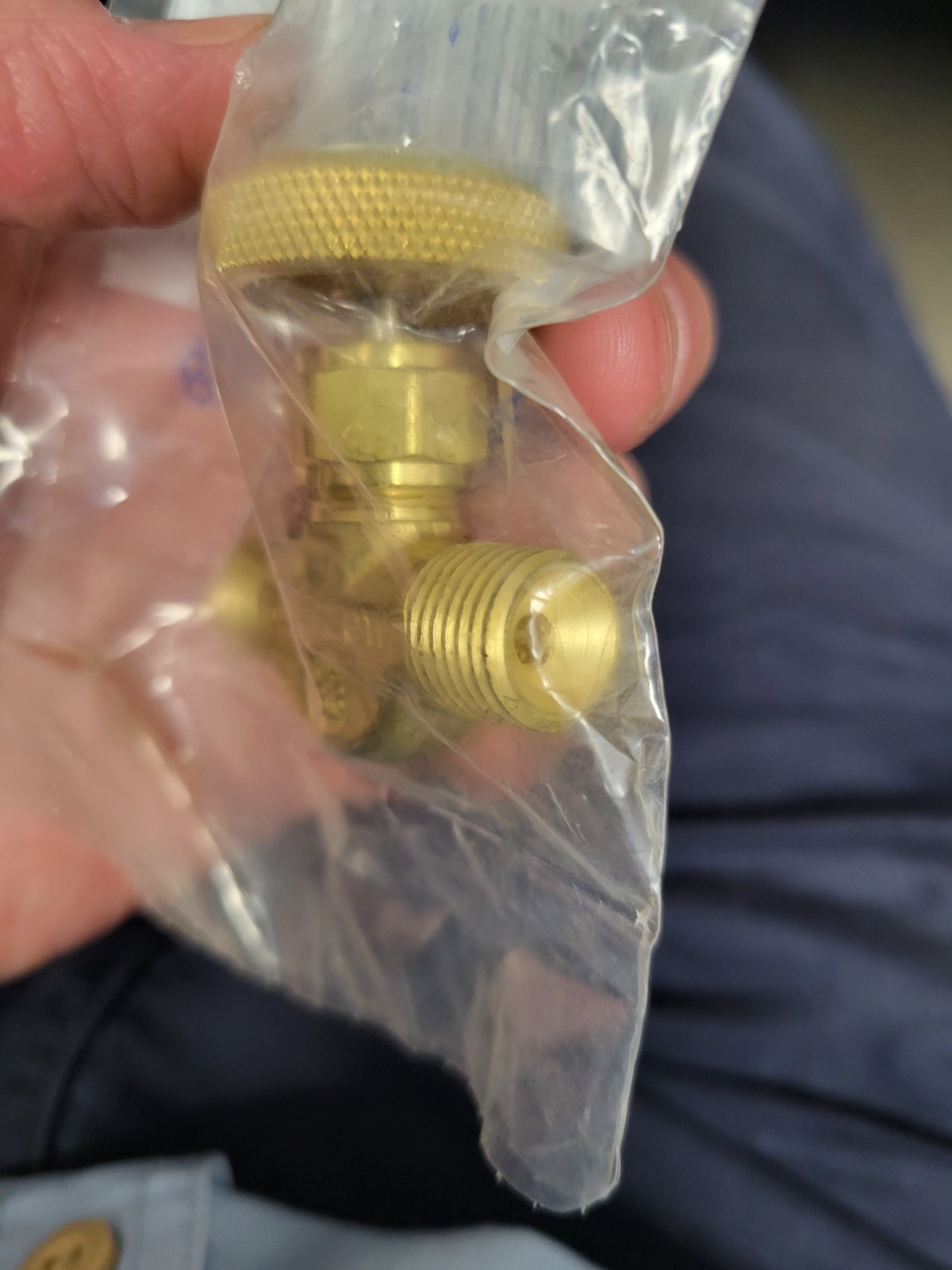 WESTERN ENTERPRISES 211 Brass Body Valve, 3000 psig, 1/4″ NPT (M)
