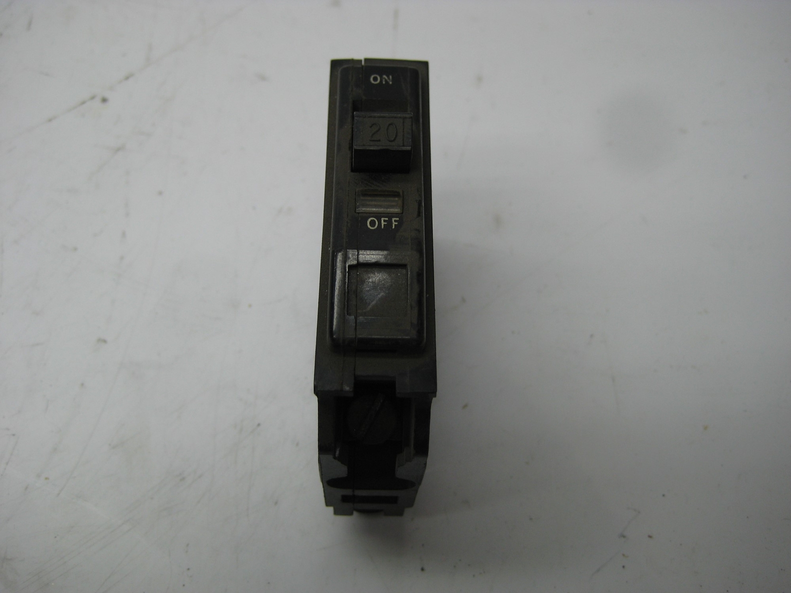 SQUARE D QO120 BREAKER 20A 1POLE UNMP