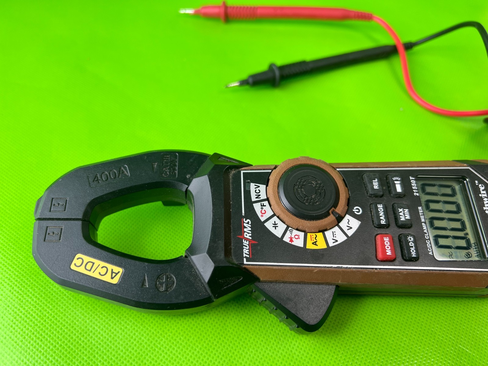 True RMS Southwire 21550T Clamp Multi Meter