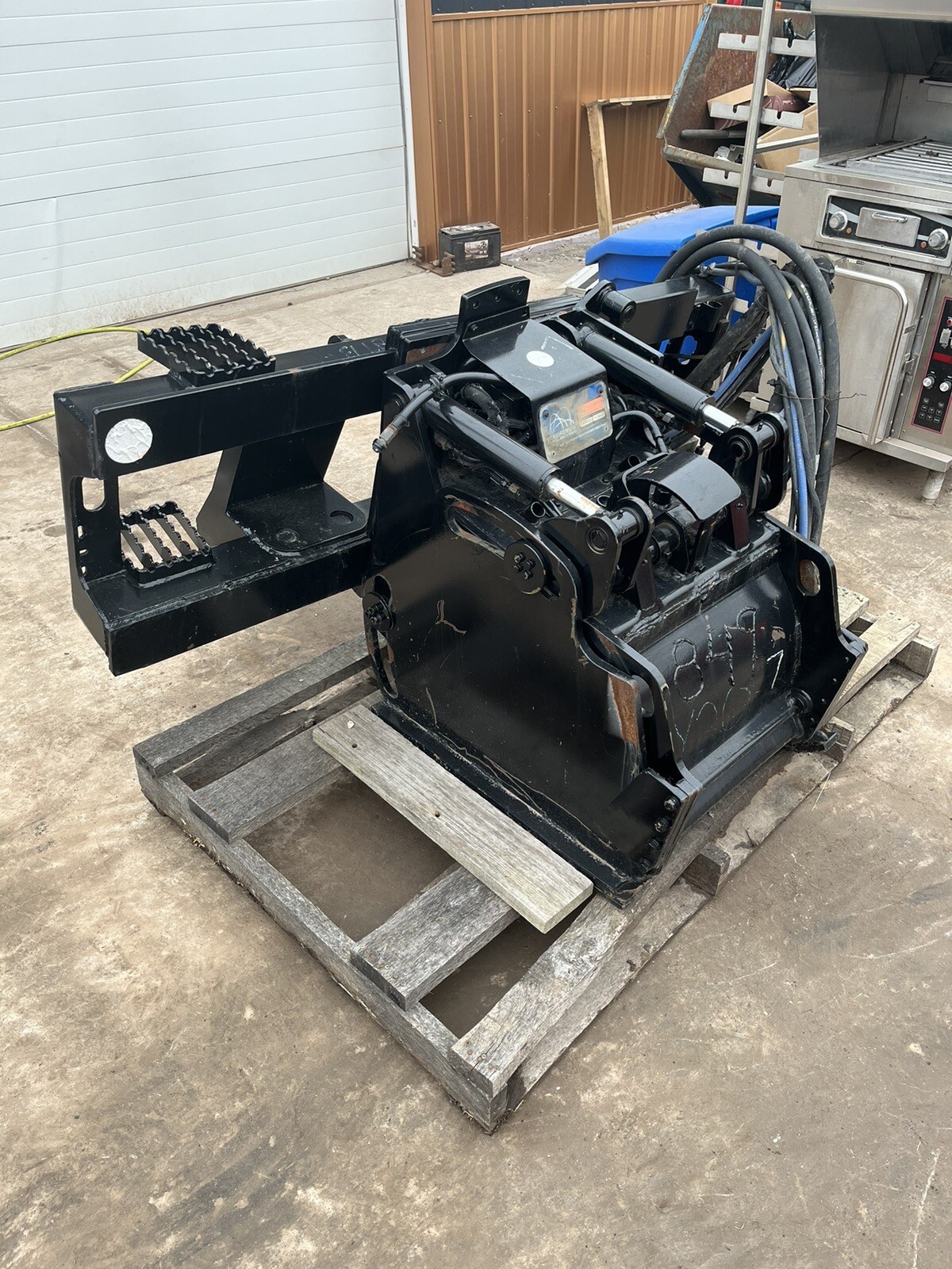 CAT PC205 QUICK TACH COLD PLANER ASPHALT GRINDER – WE CRATE & SHIP GOV SURPLUS