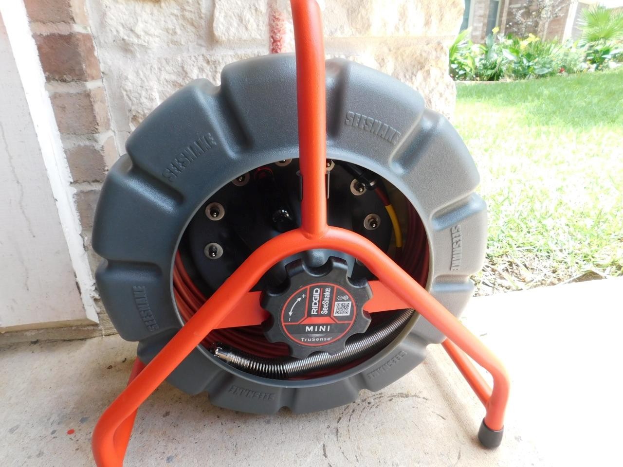 RIDGID 63628 MINI SEESNAKE SEWER CAMERA REEL SELF LEVELING WITH TRUSENSE 200′