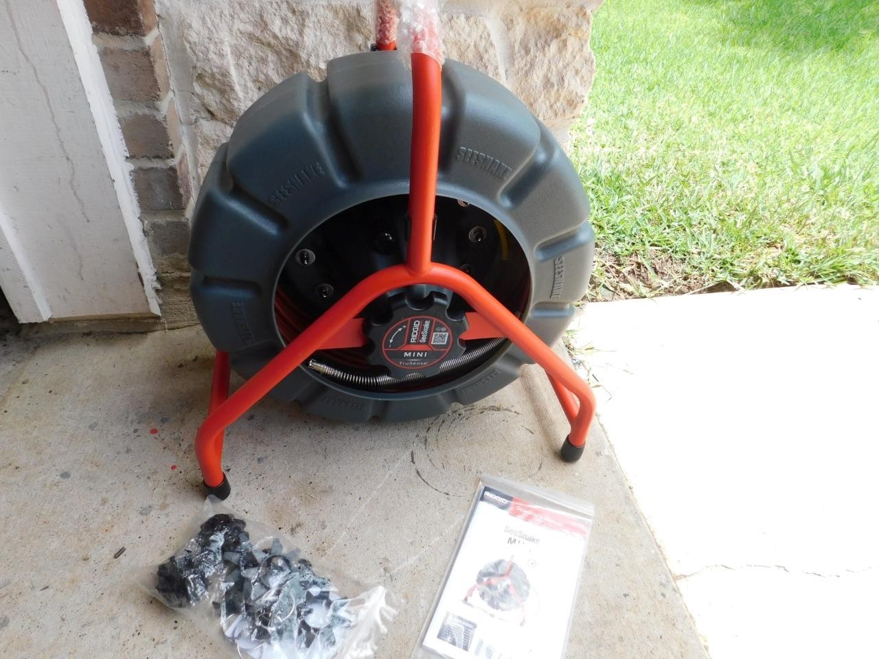 RIDGID 63628 MINI SEESNAKE SEWER CAMERA REEL SELF LEVELING WITH TRUSENSE 200′