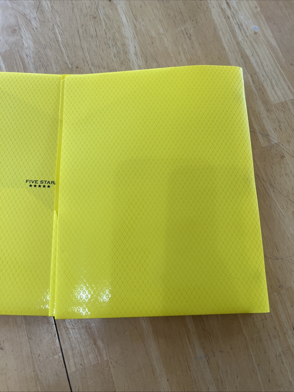 Mead Plastic Five Star Stay-Put 2-Pocket & 3-Prong Folder, Yellow (34609) (2)