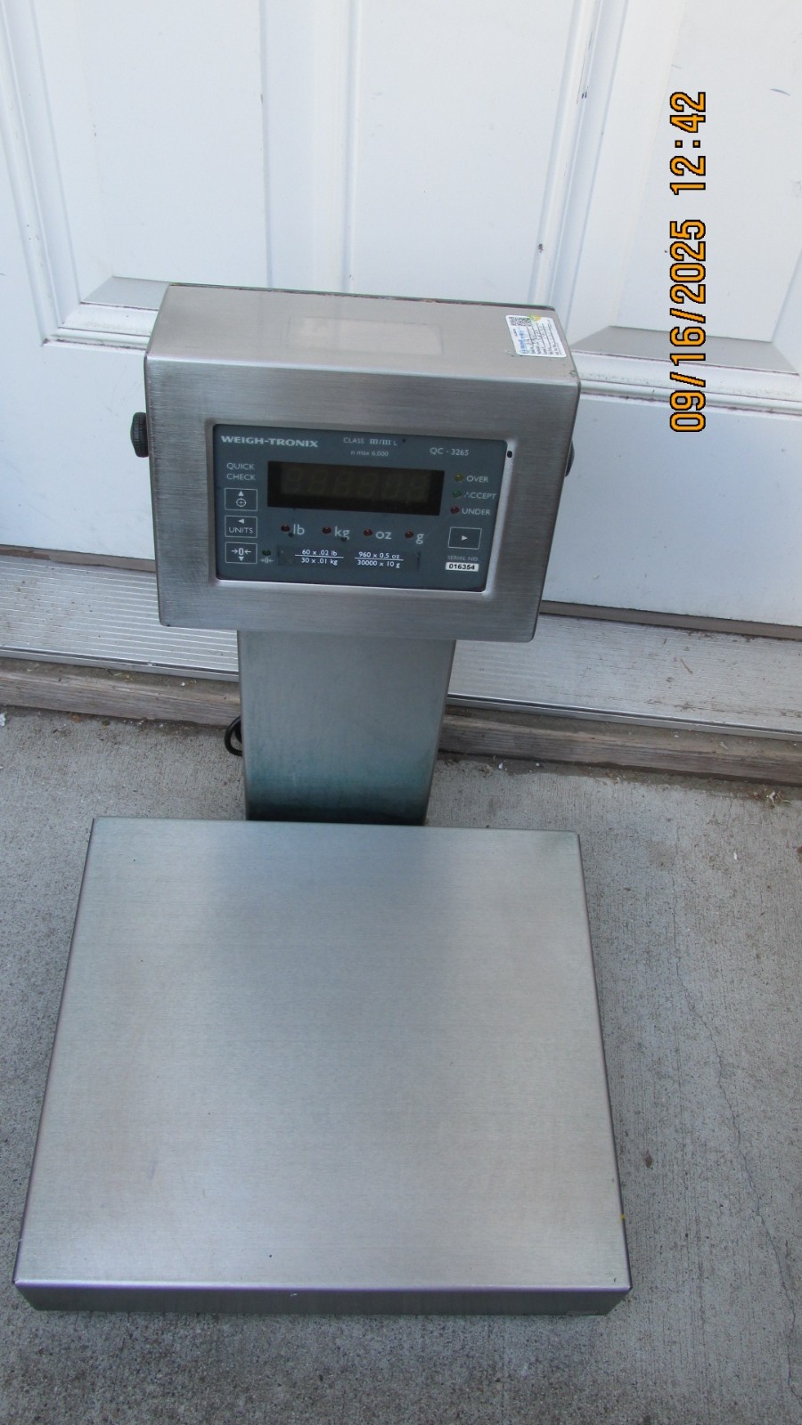 Weigh-Tronix qc3265 60lb x 0.2 weighting scale w/ platform