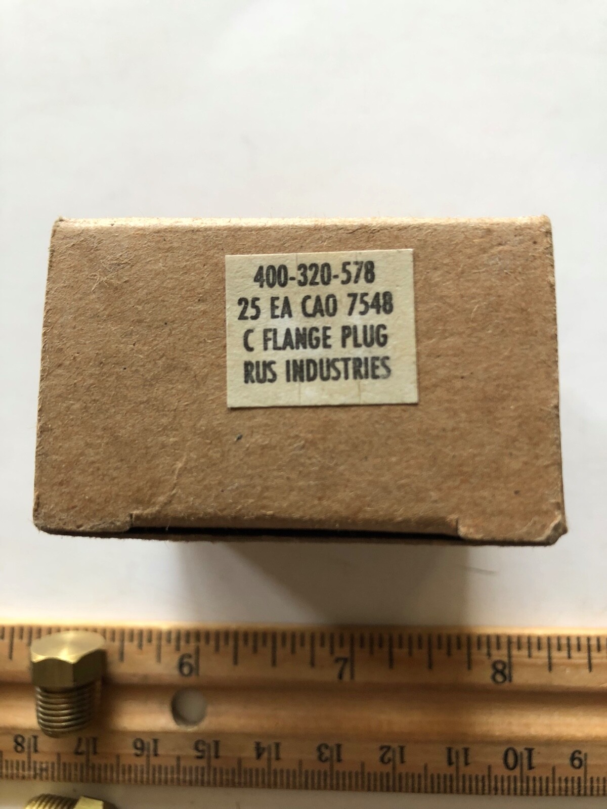 NOS 25 Pcs C Flange Plugs Rus Industries CAO Hex Threaded Telecom 400-320-578