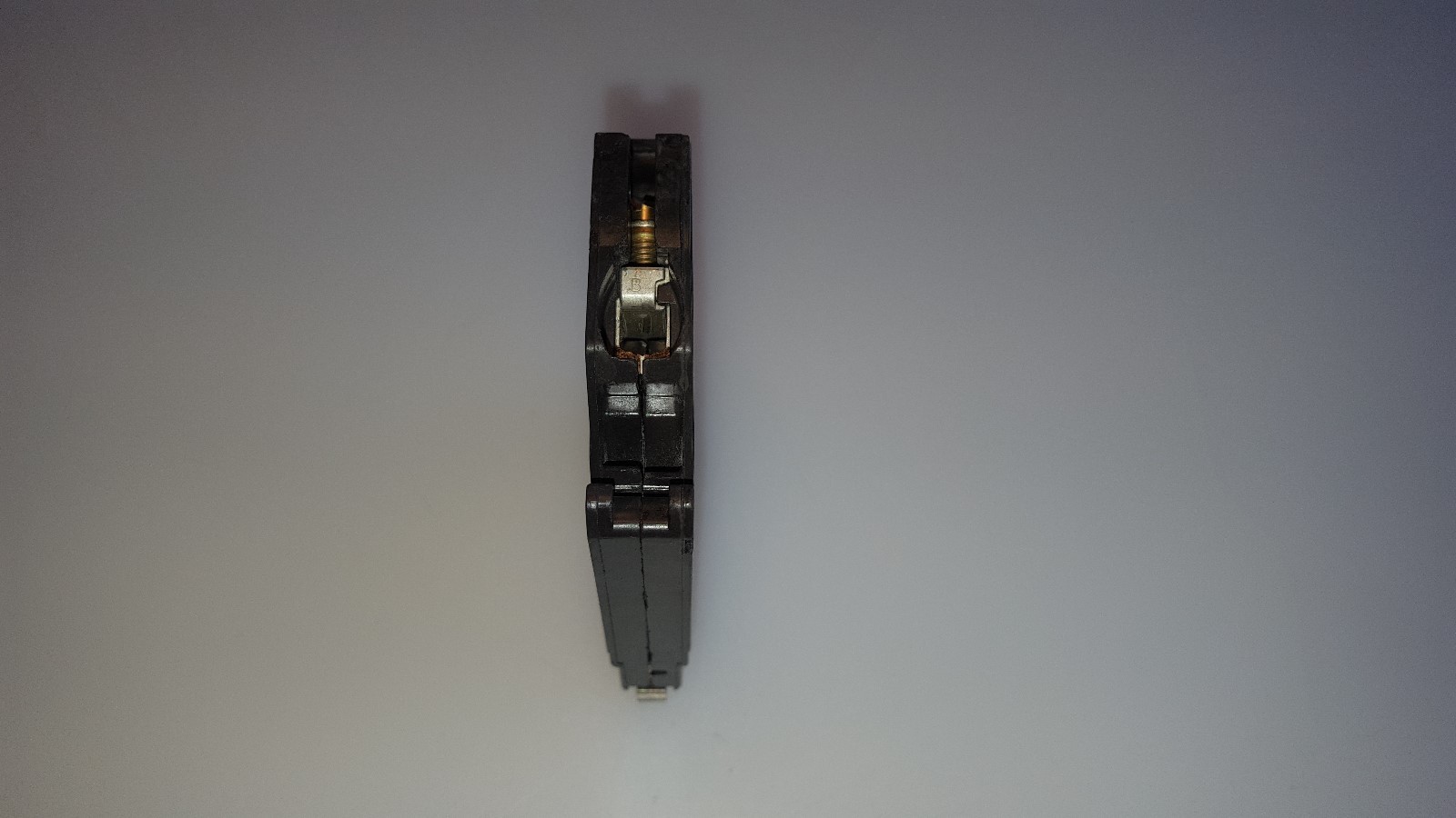GE THQP120 20A 120V 1 POLE CIRCUIT BREAKER