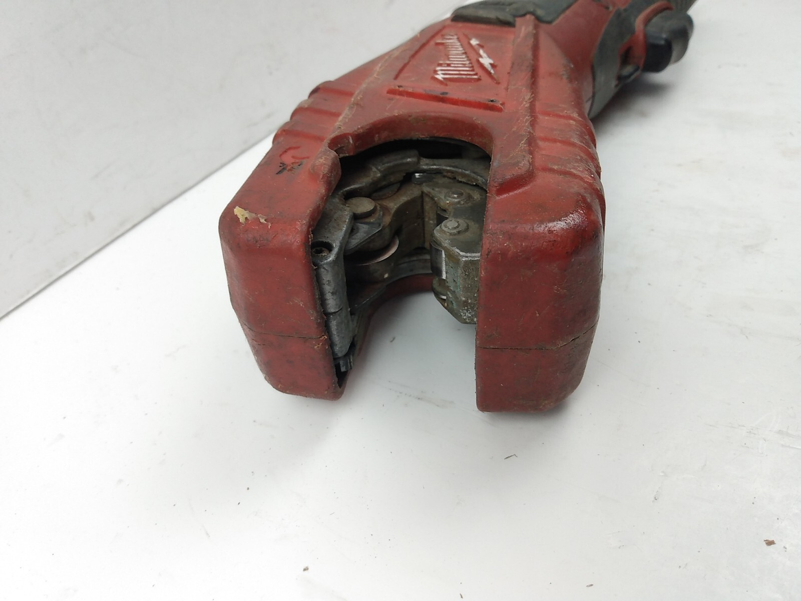 Milwaukee 2471-20 BROKEN M12 Cordless Copper Tubing Cutter BROKEN