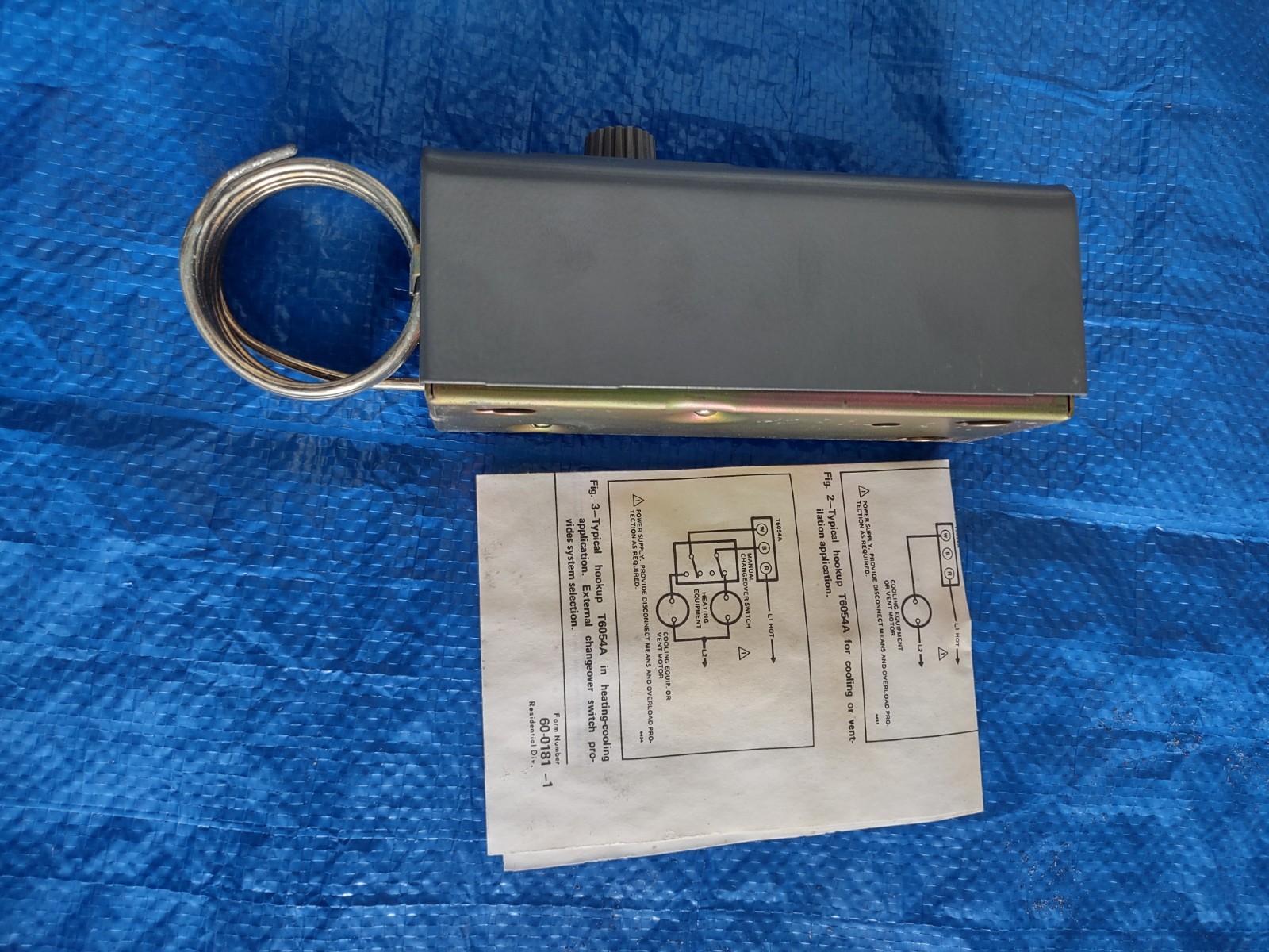 Honeywell T6054A Mechanical HVAC Thermostat Heat-Cool-Off Analog Dial
