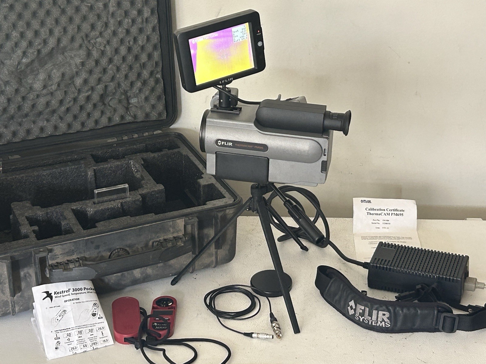 Flir ThermaCAM PM695 Infrared Thermal Camera w Accessories No Battery