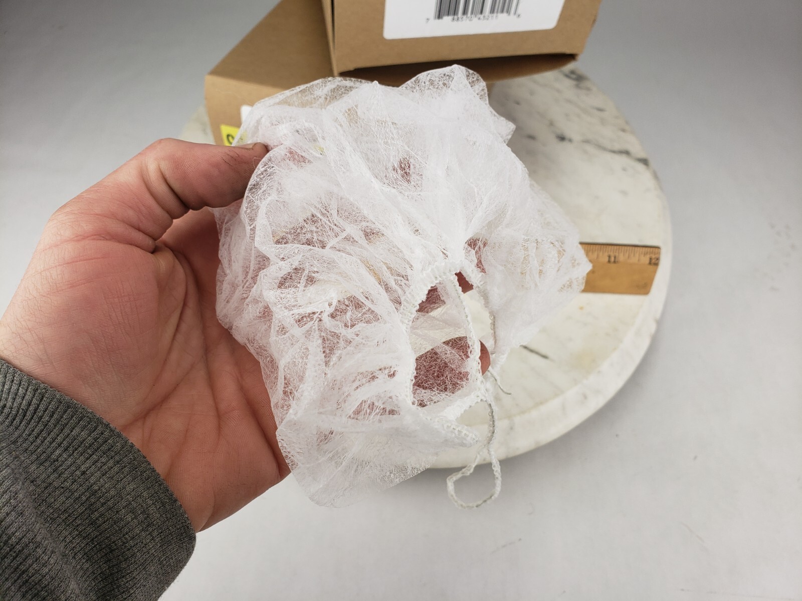 200 ish Count – BIX400 24″ White Bouffant Cap Non Woven Disposable Hairnet Large
