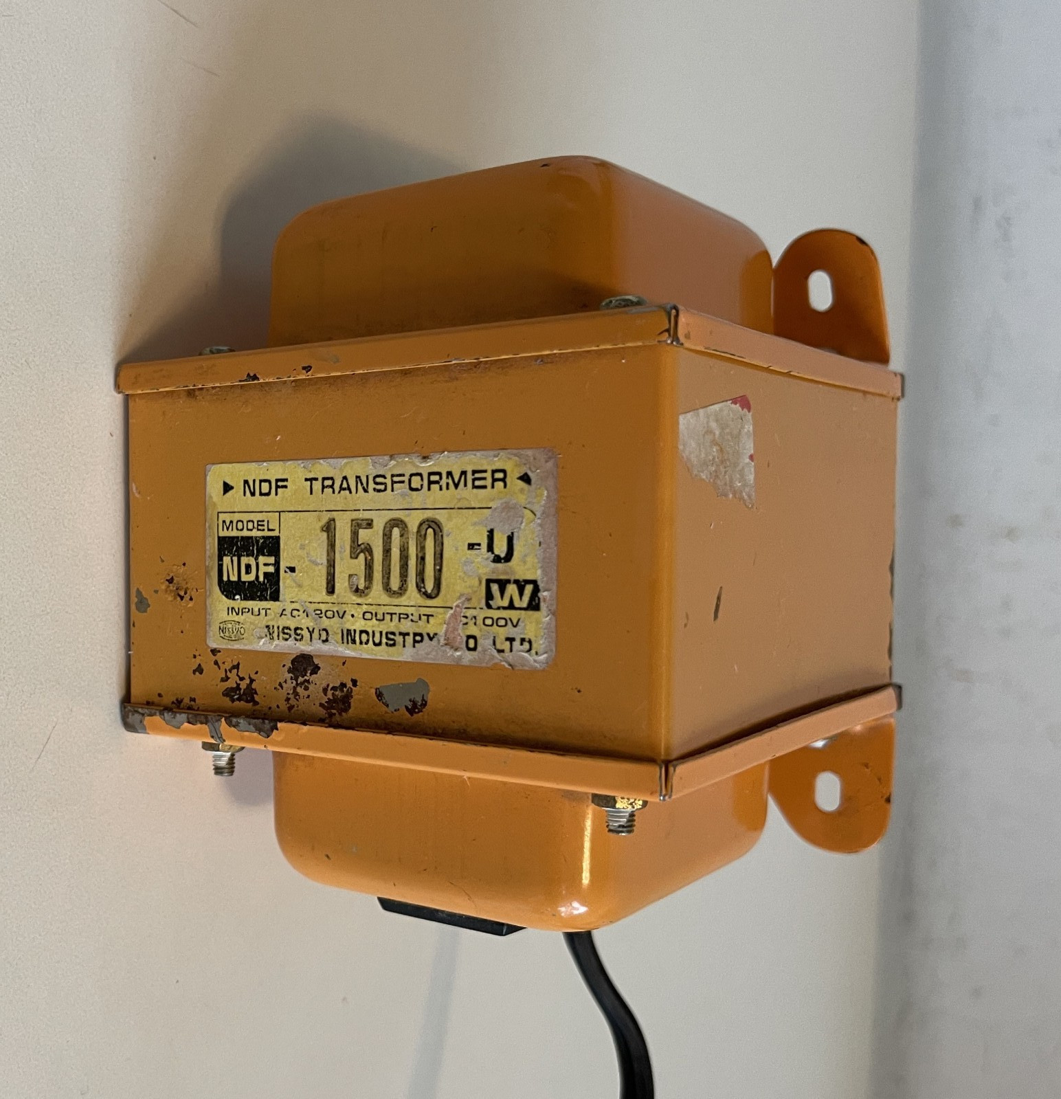 NY Free Pickup NISSYO NDF-1500U Down Transformer AC 120V to AC 100V 1500W 60 Hz