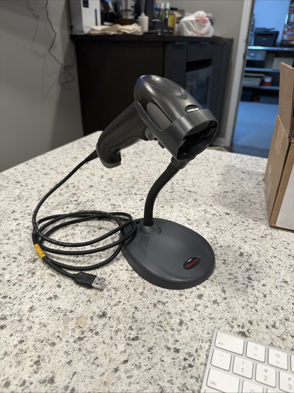 NEW Open Box Honeywell 1470g Handheld Barcode Scanner 1470G2D-2-N-INT N1674 C9