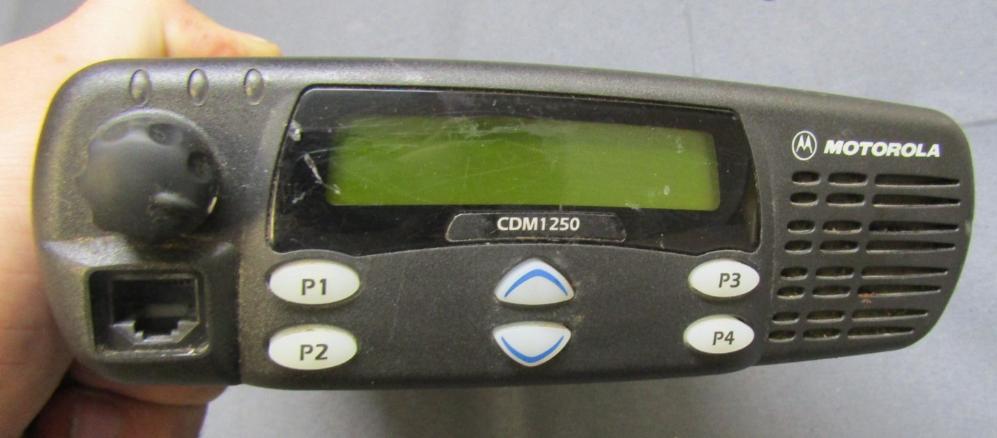 Motorola CDM1250 136-174 MHz VHF 45 Watt Two Way Radio w NEW Mic AAM25KKD9AA2AN