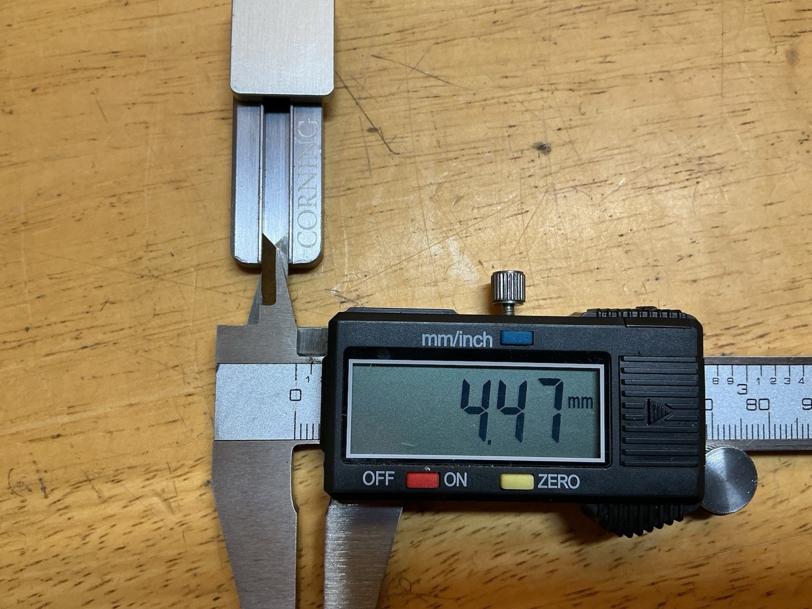 Corning FBC-012 Fiber Optic Cleaver