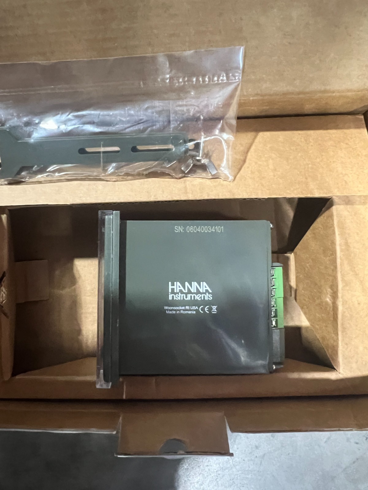 Hanna Conductivity Mini Controller (0.0-10.0 mS/cm)
