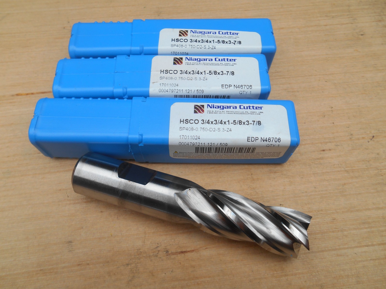 LOT OF 3 NEW NIAGARA CUTTER 4 FL END MILL HSCO 3/4 X 3/4 X 1-5/8X 3-7/8 ,N46706