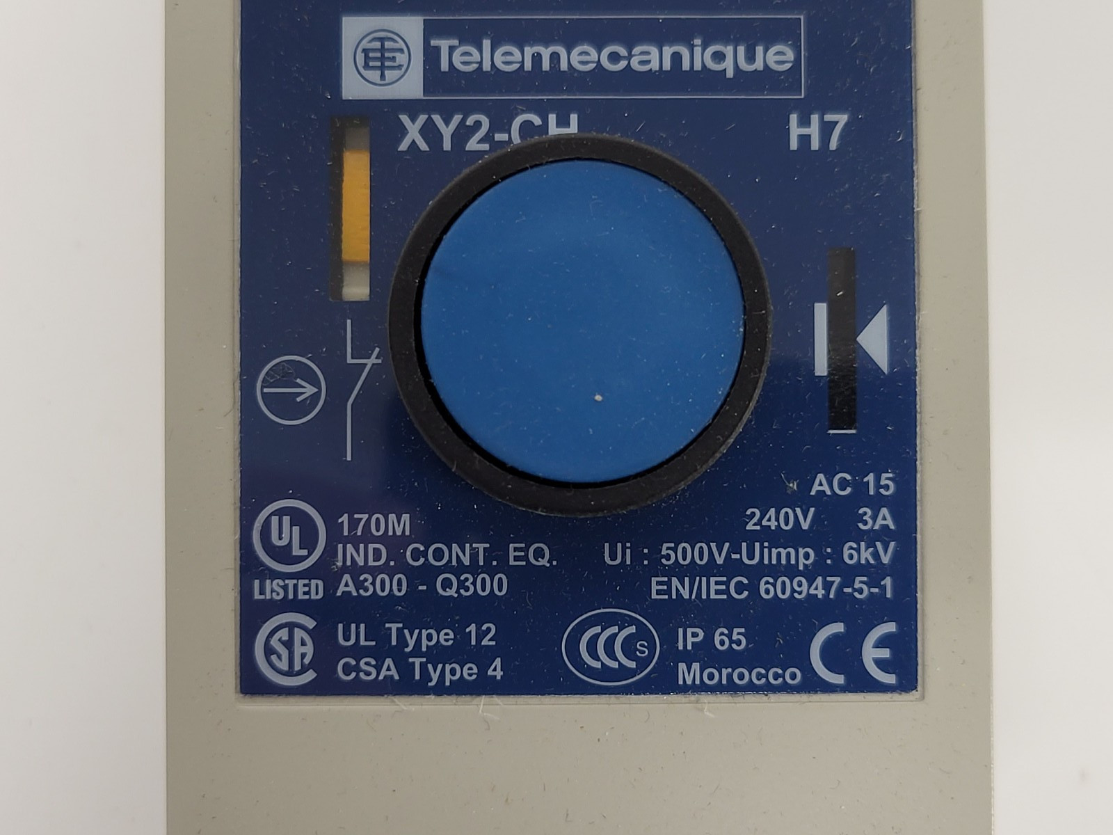 Telemecanique XY2C Latching Emergency Stop Cable Pull Switch XY2CH13150H7