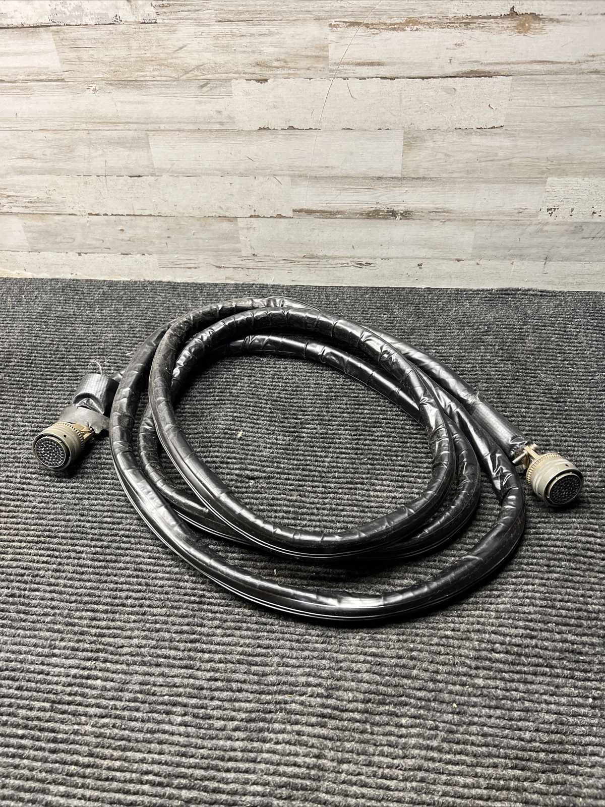 13FT LENGTH CABLE, 2 AMPHENOL CONNECTORS PT06SE24-61S