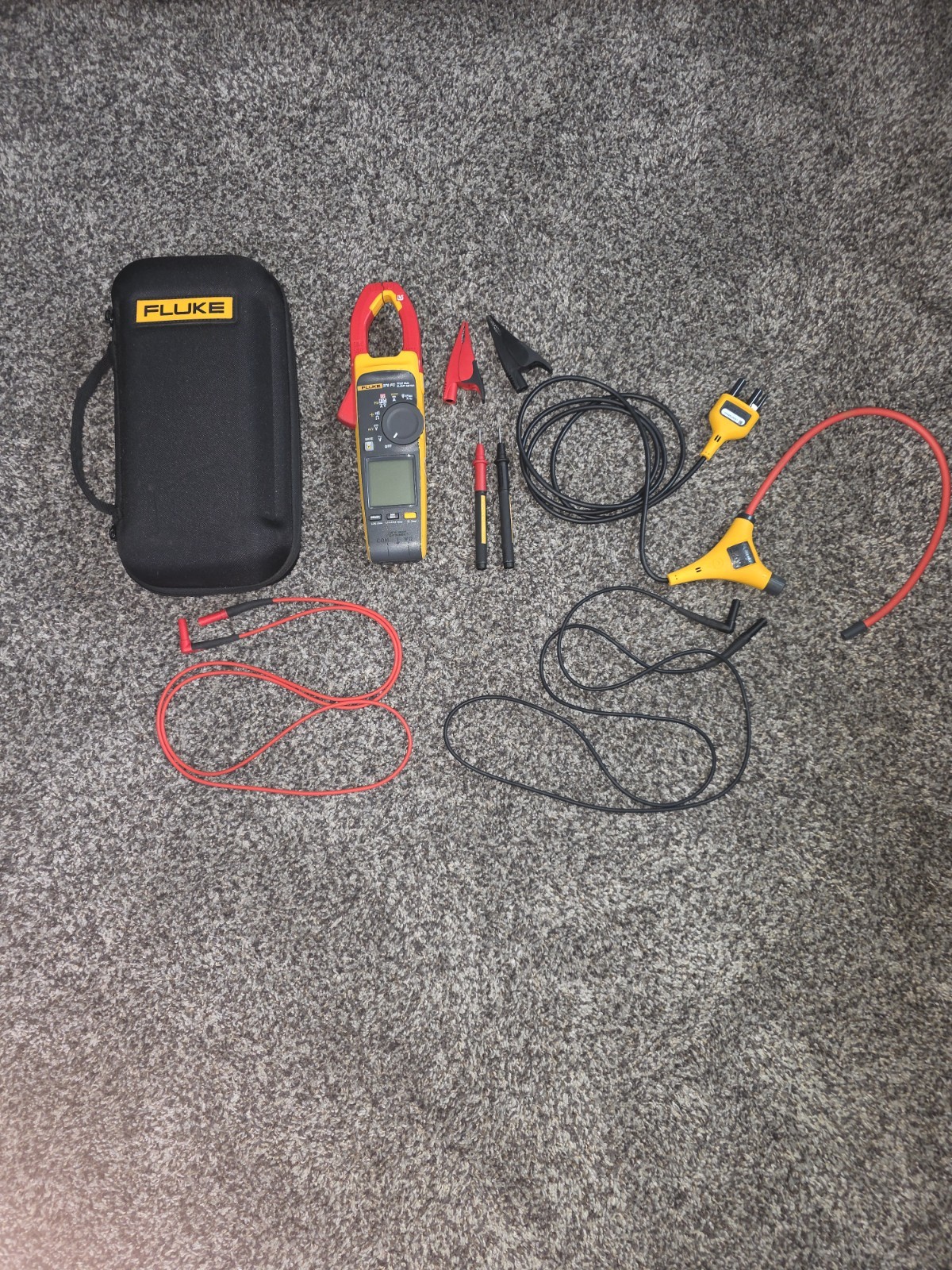 Fluke 376 True RMS AC/DC Clamp Meter with Iflex