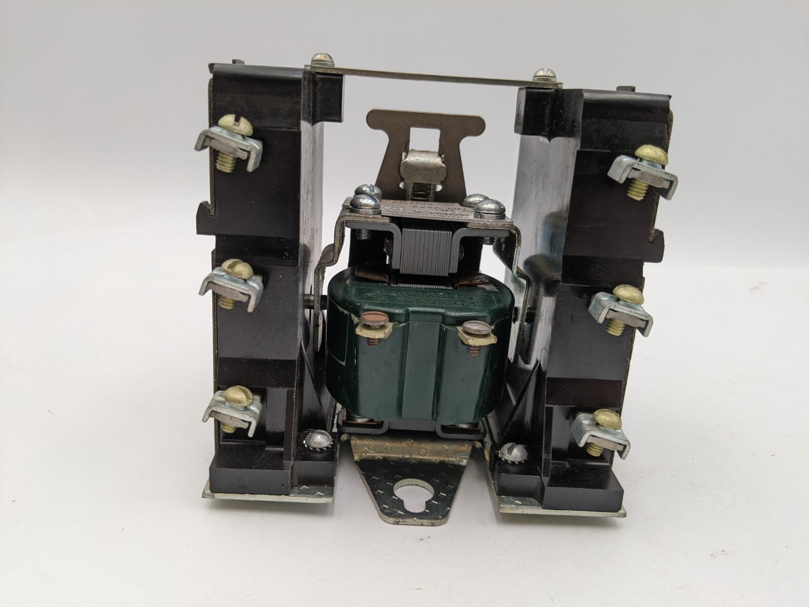 Cutler-Hammer 9575H2018 Relay 6 Normally Open 600V 10A Coil 208/220V 60 Cycles