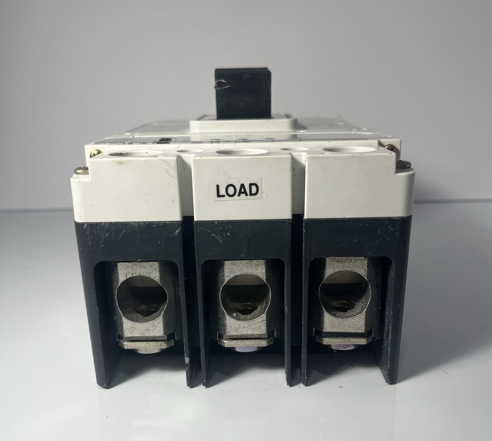 Eaton L630H LGH3630NN 3 Pole 600 Amp 600V Circuit Breaker