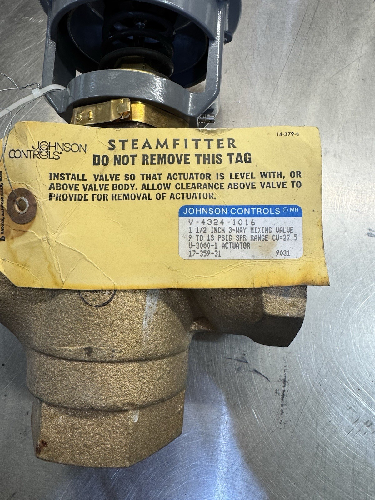 Johnson Controls V-3000-1 , 1 1/2” 3 Way Pneumatic Control Valve