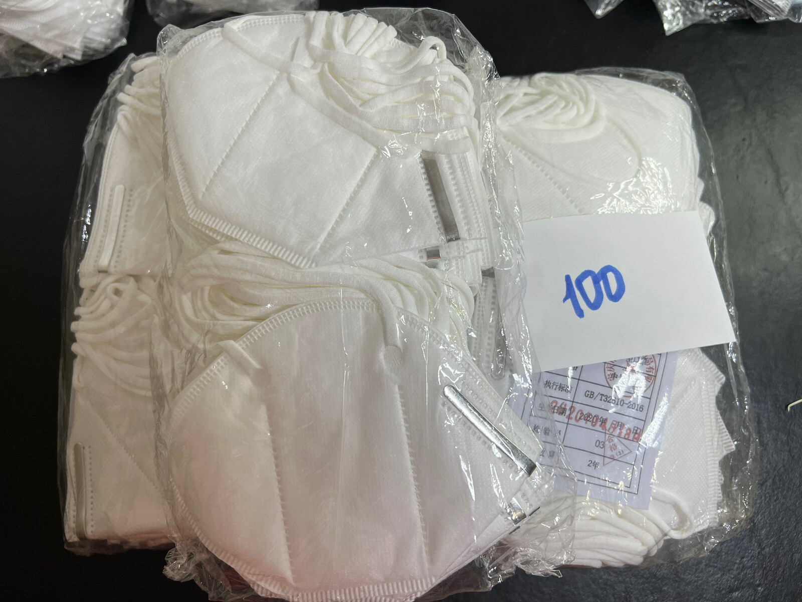 425 Pack KN95 Protective Face Mask Disposable Respirator + Disposable Gaskets