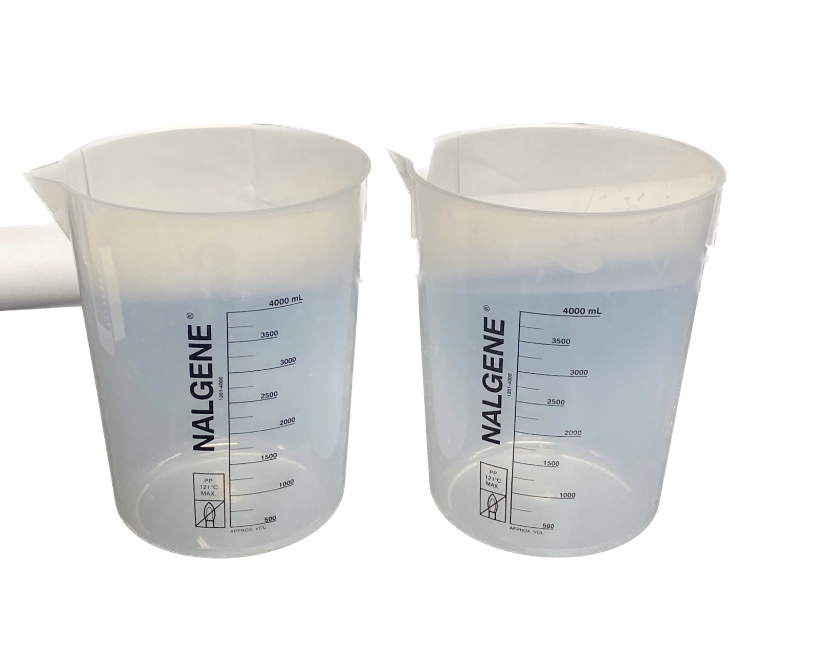 Used(2) THERMO NALGENE 4000mL 4L PP Graduated Low-Form Griffin Beakers 1201-4000