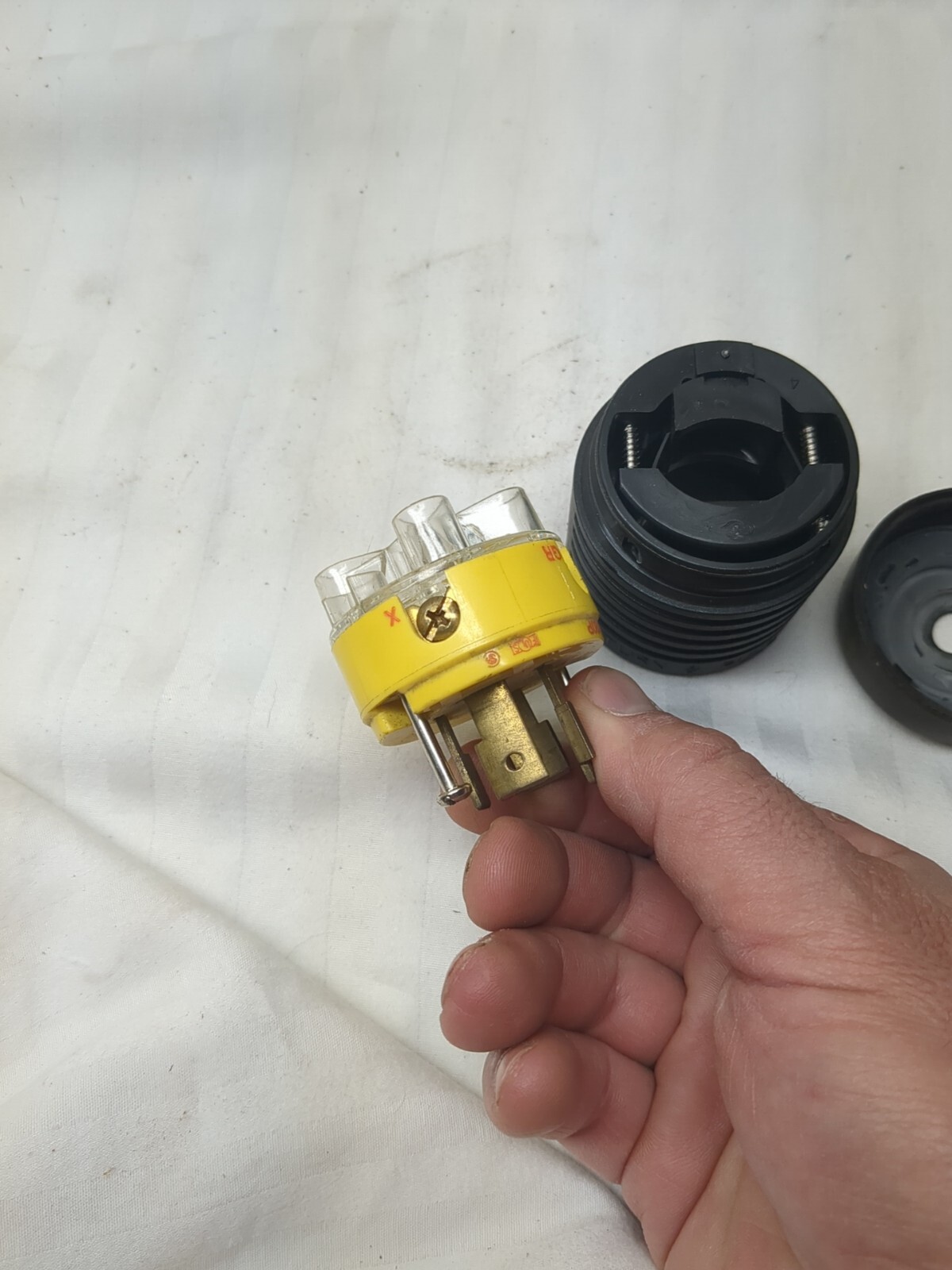 P&S NEMA L14-20P L1420P 20 Amp 125V 250V Locking Male Ground Plug Generator Cord
