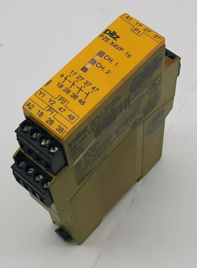 Pilz PZE X4VP Safety Relay
