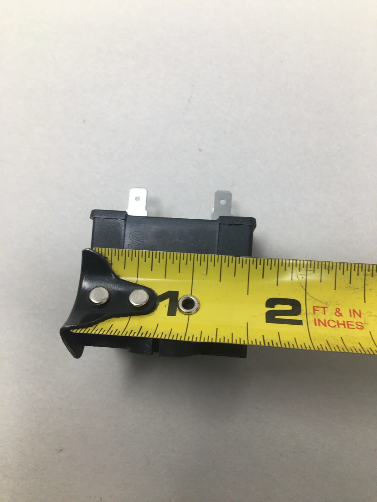 New C61-P2 Capacitor 12 uF, 210VAC, 50/60Hz, 10000AFC 85° C22.2NO.190
