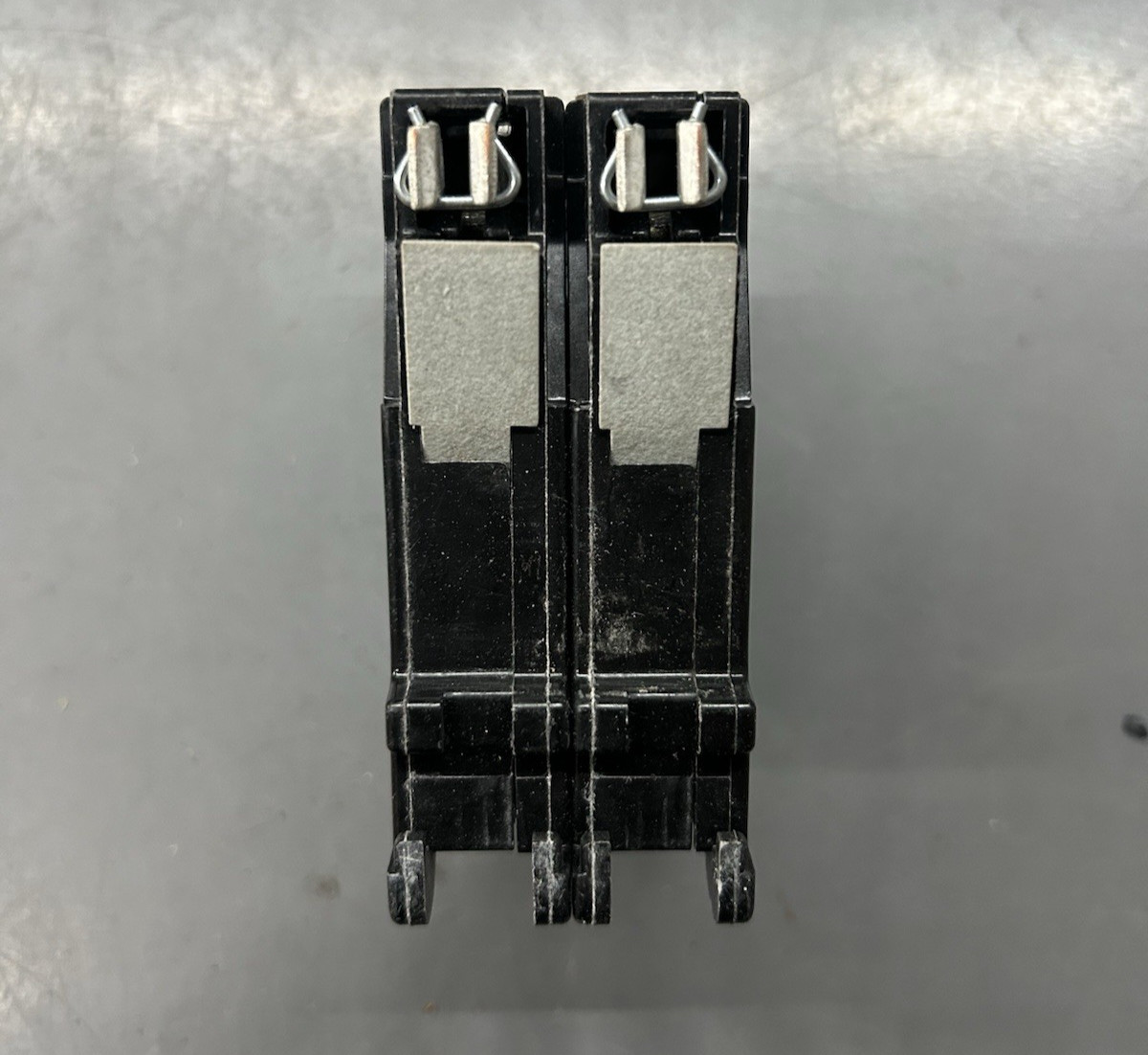 Eaton CH290 90 Amp 2-Pole Circuit Breaker Type CH 120/240V Surplus