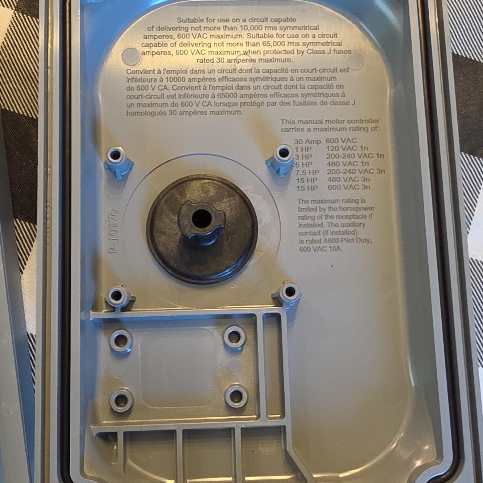 Hubbell HBLDS30 Circuit-Lock Disconnect Switch 30A 600VAC 3P Lockable IP69K